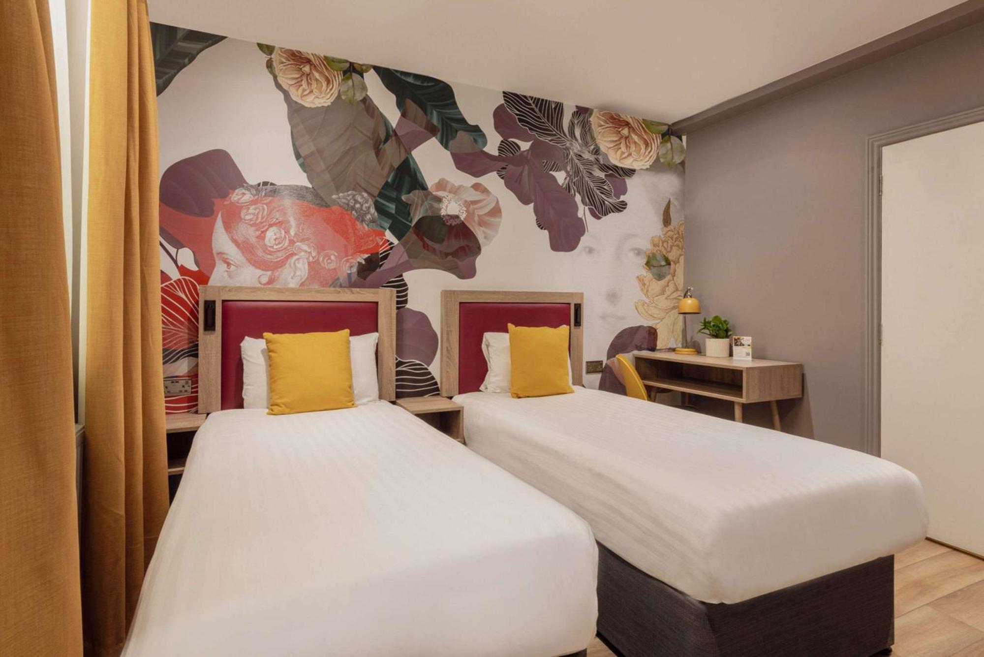 Comfort Inn Victoria Londra Esterno foto